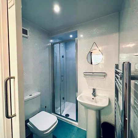 Ferienhaus Pass The Keys Stunning 4bed House With Private Sauna In Centre