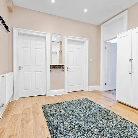 Joivy Family Flat Near Leith Apartmán