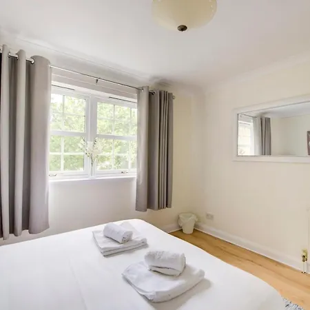 Guestready - Charming Flat With Free Parking *