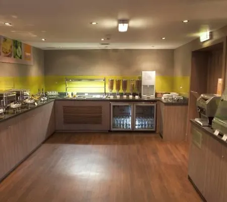 Hotel Express Edinburgh Airport By Ihg 3*