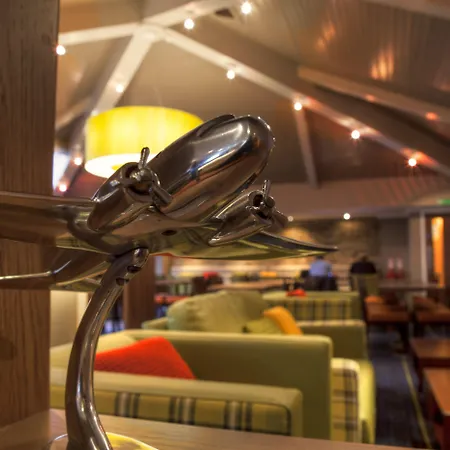 Hotel Express Edinburgh Airport By Ihg 3*