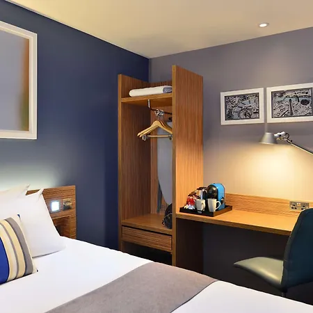 Travelodge Central