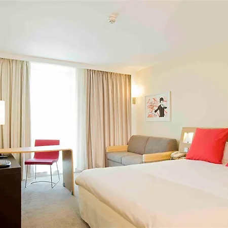 Novotel Park 4* אדינבורו