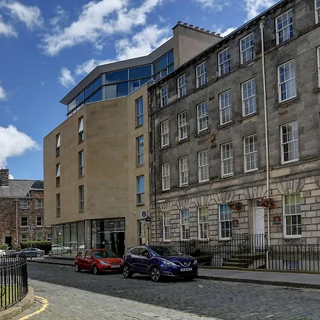 Hill Place 4*