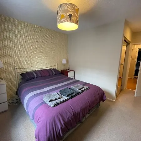 One Bedroom Websters Land Flat - Grassmarket Apartment Edinburgh