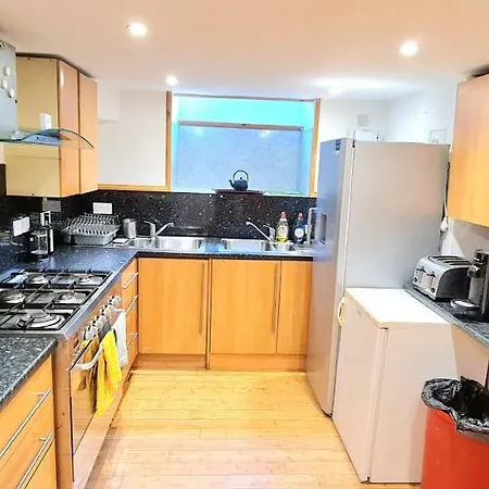Guest house Central Deluxe - Excellent Location - Five Star Amenities - Free Parking Edinburgh