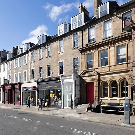 Joivy Inviting Flat At The Heart Of Apartment