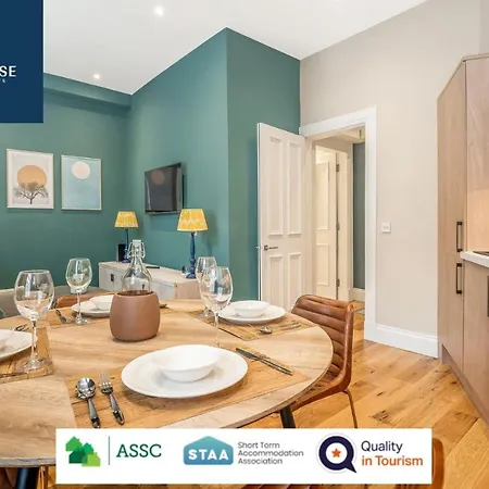 2 Bed Grassmarket By Sunrise Short Lets