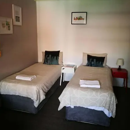 Hostel The Kingsview Townhouse - Boutique