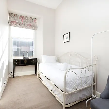 Joivy Contemporary Flat In The New Town Apartmán *