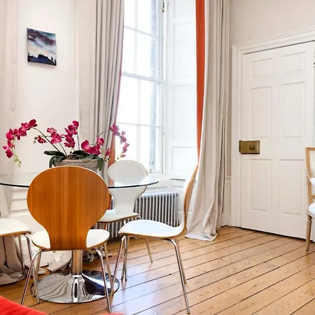 Joivy Contemporary Flat In The New Town Edimburgo