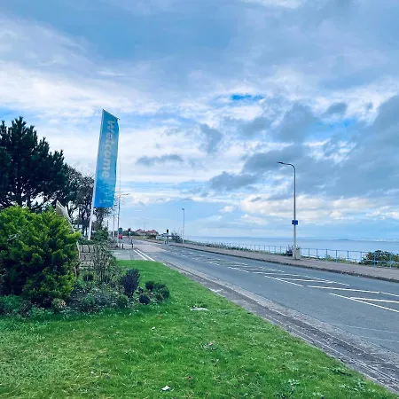 キャンプ場 Lovely 3 Bedroom In Seton Wi-fi Xbox