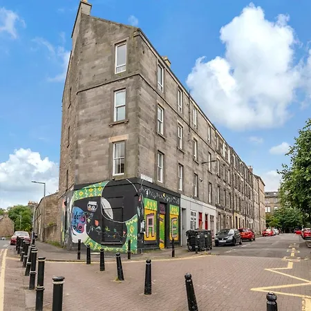 Centre 2 Bedroom Main Door * Edinburgh