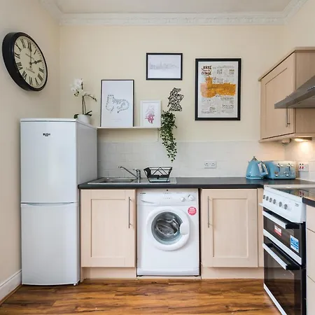 شقة Bright And Modern 2 Bed *