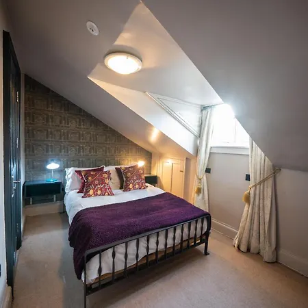 No11 Boutique & Brasserie Hotell 4*