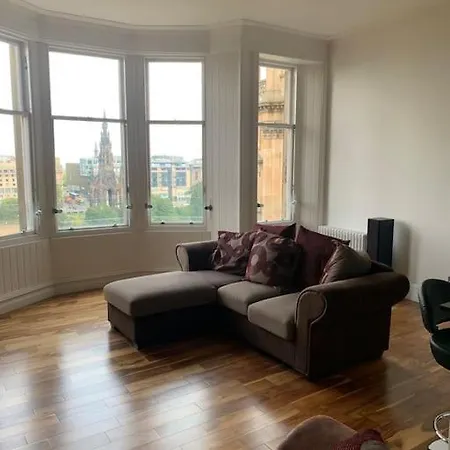 Modern Flat With Fantastic Views In Old Town Appartamento *