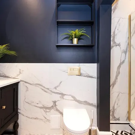 Joivy Bright And Modern Flat With Desk Apartment *