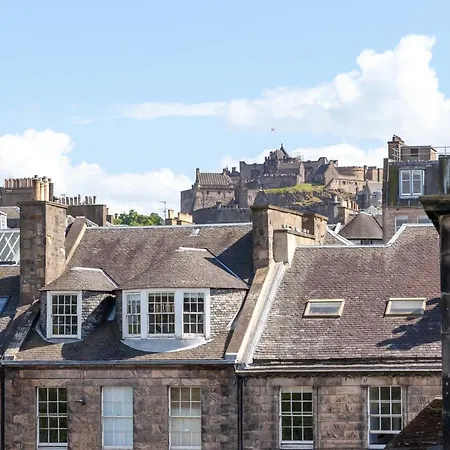 Joivy Beautiful Penthouse With Terrace & Jacuzzi