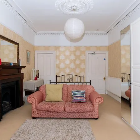 Apartament Spacious 4 Bedroom Near The Meadowsold Town Edynburg