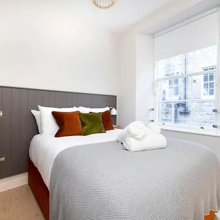 Apartment Joivy Tasteful On Rose South Edinburgh