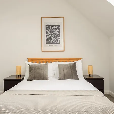 The Modern Mill Apartment *