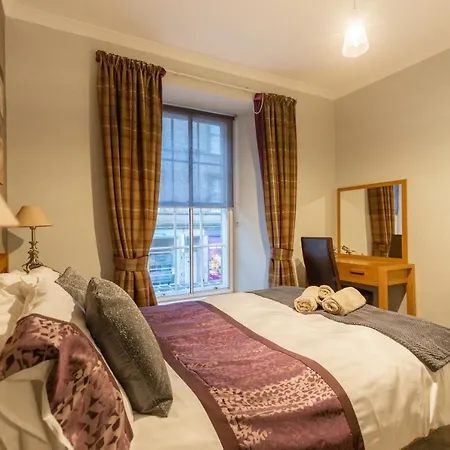 Two Bedroom Within Walking Distance To Centre Appartement