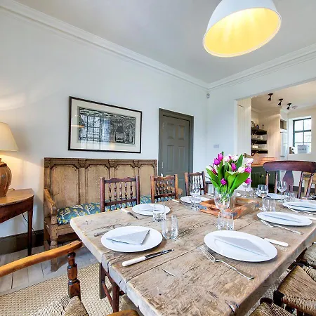 The Rock House - Main House Apartment *