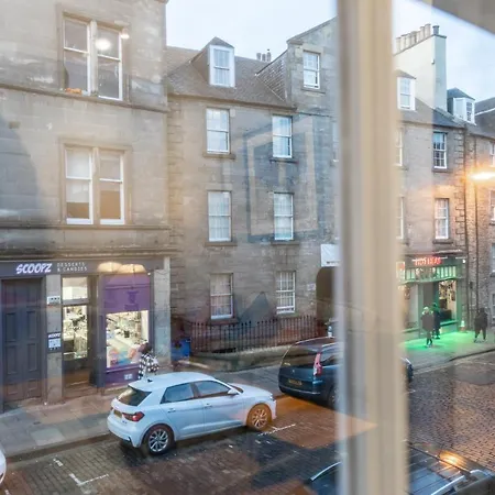 Appartement Two Bedroom Within Walking Distance To Centre *