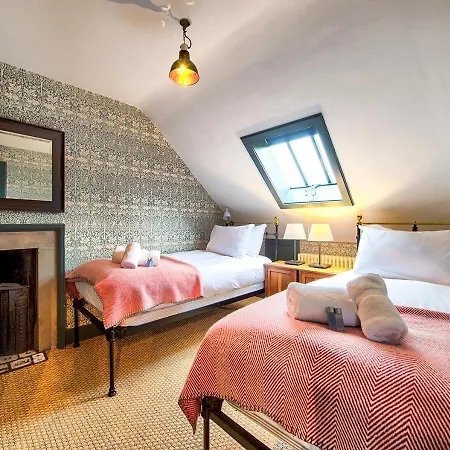 The Rock House - Main House Apartment