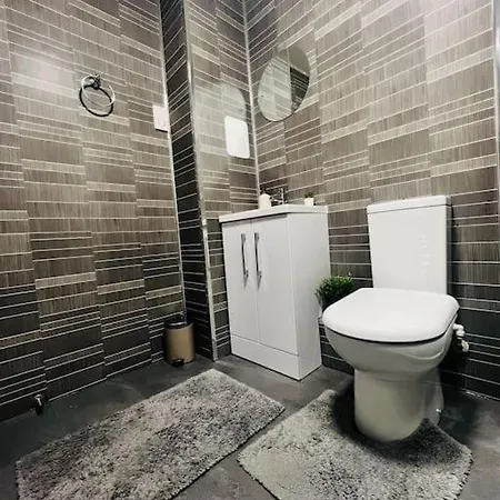 דירה Superb 2 Bedroom With Free Parking אדינבורו