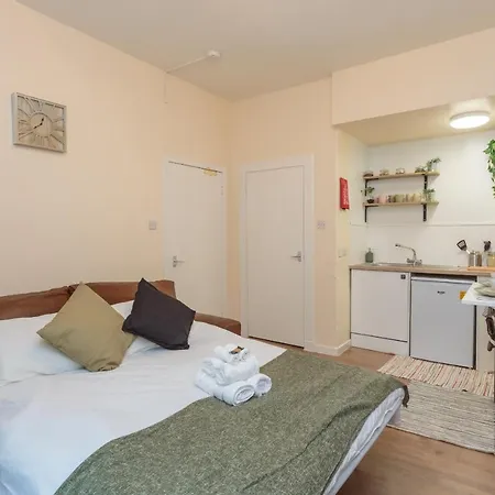 Cozy 1b Groundfloor - 8 Minute From Centre