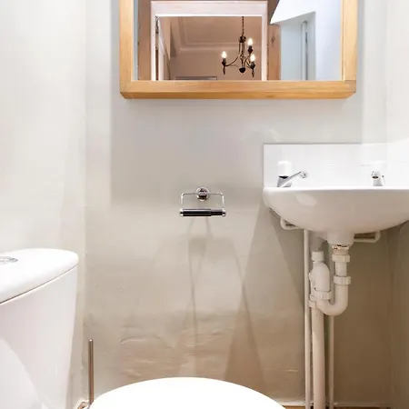 Joivy 3-bed Meadows Flat Near Castle Appartement
