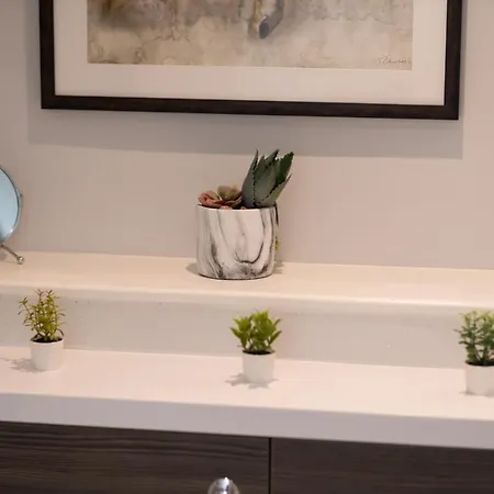 Luxury Modern 3 Bedroom In Centre