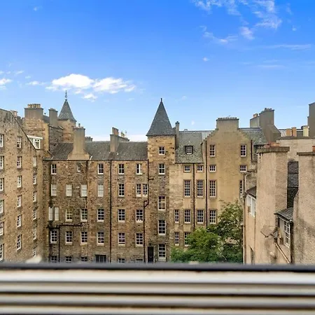 Boutique Modern Royal Mile Sleeps 4 公寓 爱丁堡