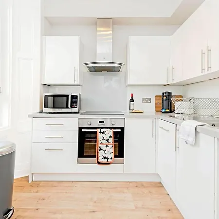 Mabillon - Gorgeous-haymarket, Centre-free Parking By Bonjour Residences Appartement Edinburgh