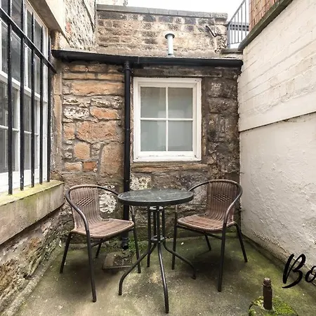 New Town Main Door 3br-3ba - Free Parking & Patio By Bonjour Residences *