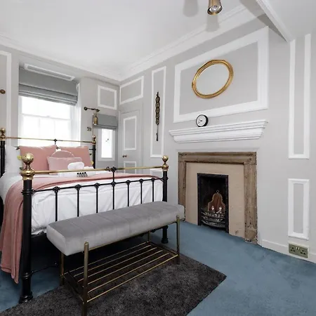 Joivy Eclectic Near Castle *