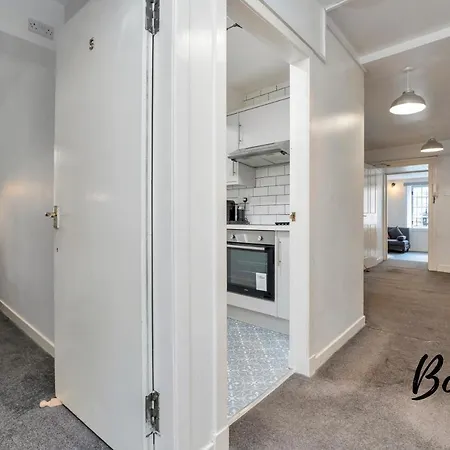 Διαμέρισμα Vosges - Royal Mile 5br-2ba - Free Parking & Private Entrance By Bonjour Residences *