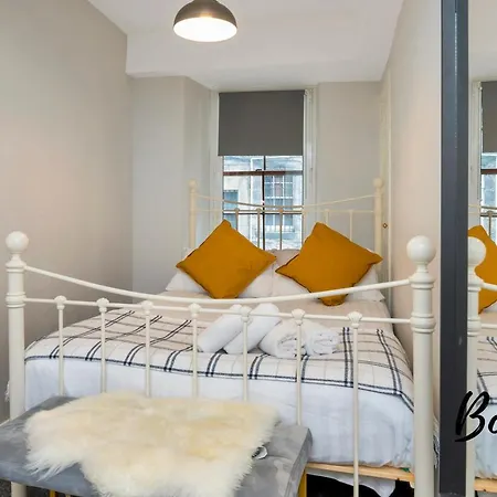 Vosges - Royal Mile 5br-2ba - Free Parking & Private Entrance By Bonjour Residences Διαμέρισμα