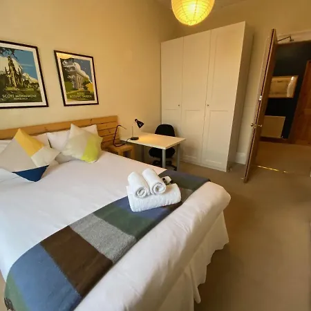Daire Altido Classic 3br Moments From Haymarket Station Edinburgh