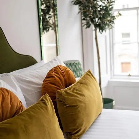 Lovely 3bd On The Royal Mile Apartment *