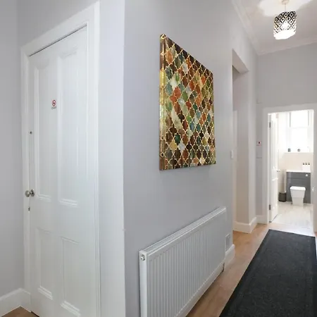 Modern Sleeps 6 Appartement