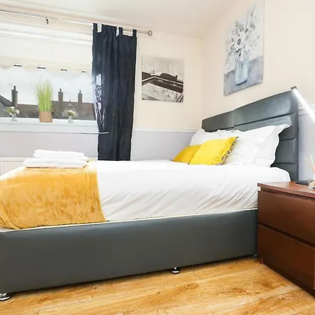 Beautiful 4 Bedroom - Free Parking * Edimburgo