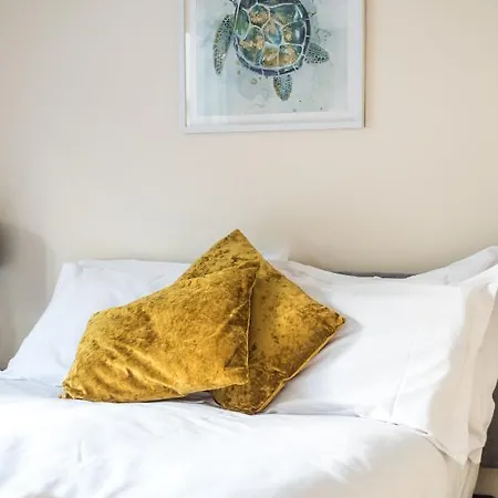 Elegant 2 Bedroom Centre - Free Parking - Private Balcony Apartamento Edimburgo