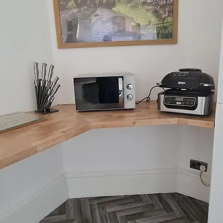 Large 4 Bed Edinburgh