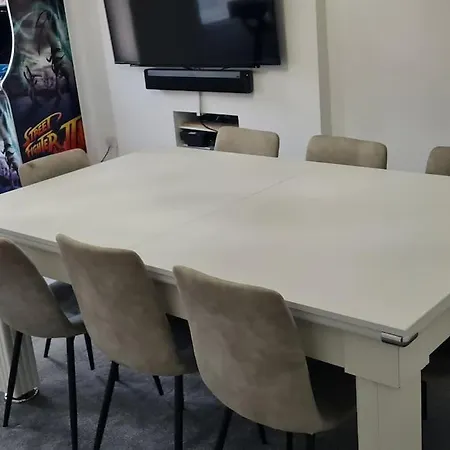 Large 4 Bed * Edinburgh