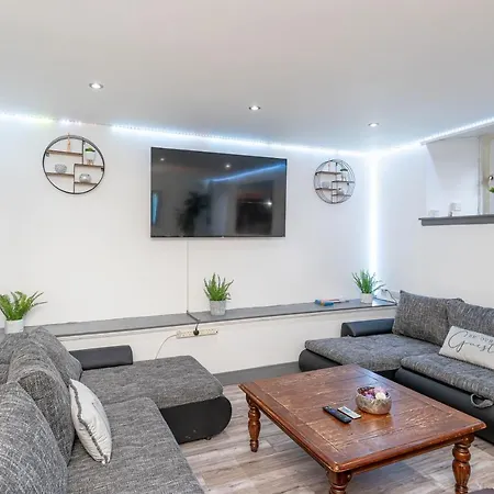 Deluxe In Ediburgh Centre - Excellent Location *
