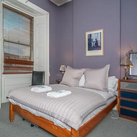 Cosy & Modern In Leith * Edimburgo