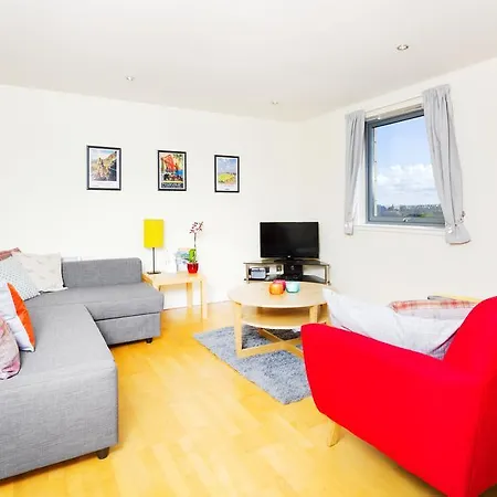 Panoramic City Views Apartment, Abbey Lane *