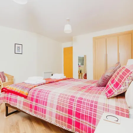 Panoramic City Views Apartment, Abbey Lane